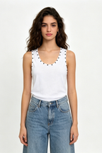 Top Algodón con Detalle de Tachuelas