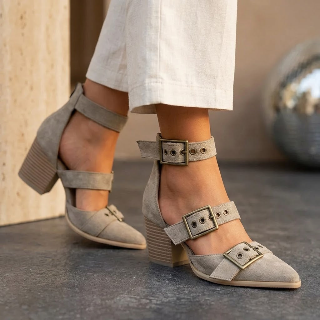 Vivienne | Tacones de ante con hebillas vintage