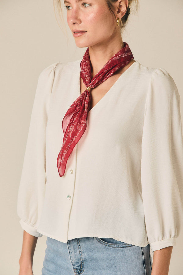 Blusa fina cuello pico blanco