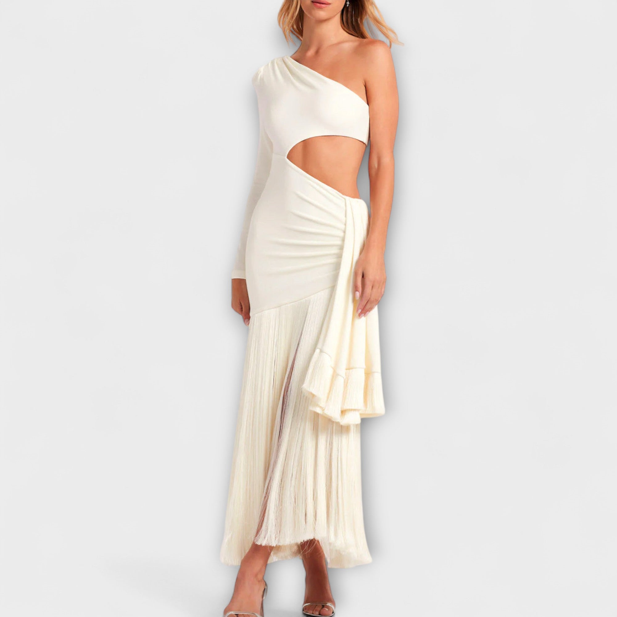 Vestidos maxi encantadores con recorte y flecos