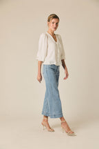 Blusa fina cuello pico blanco