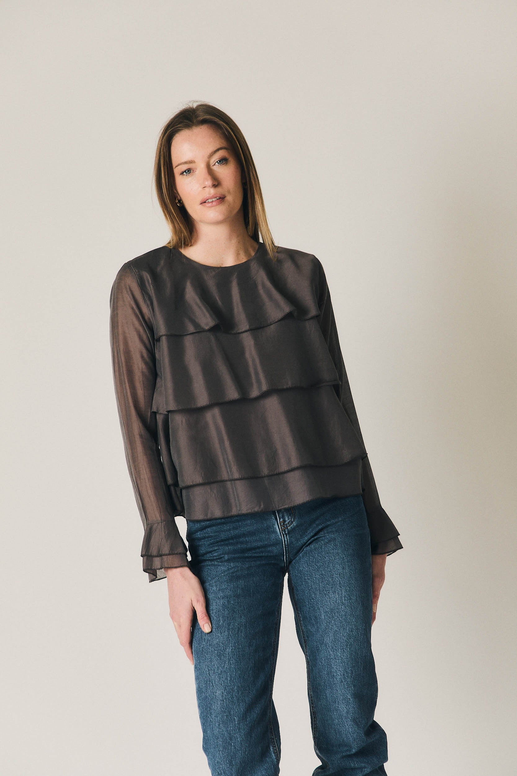 Blusa fina de capas marrón