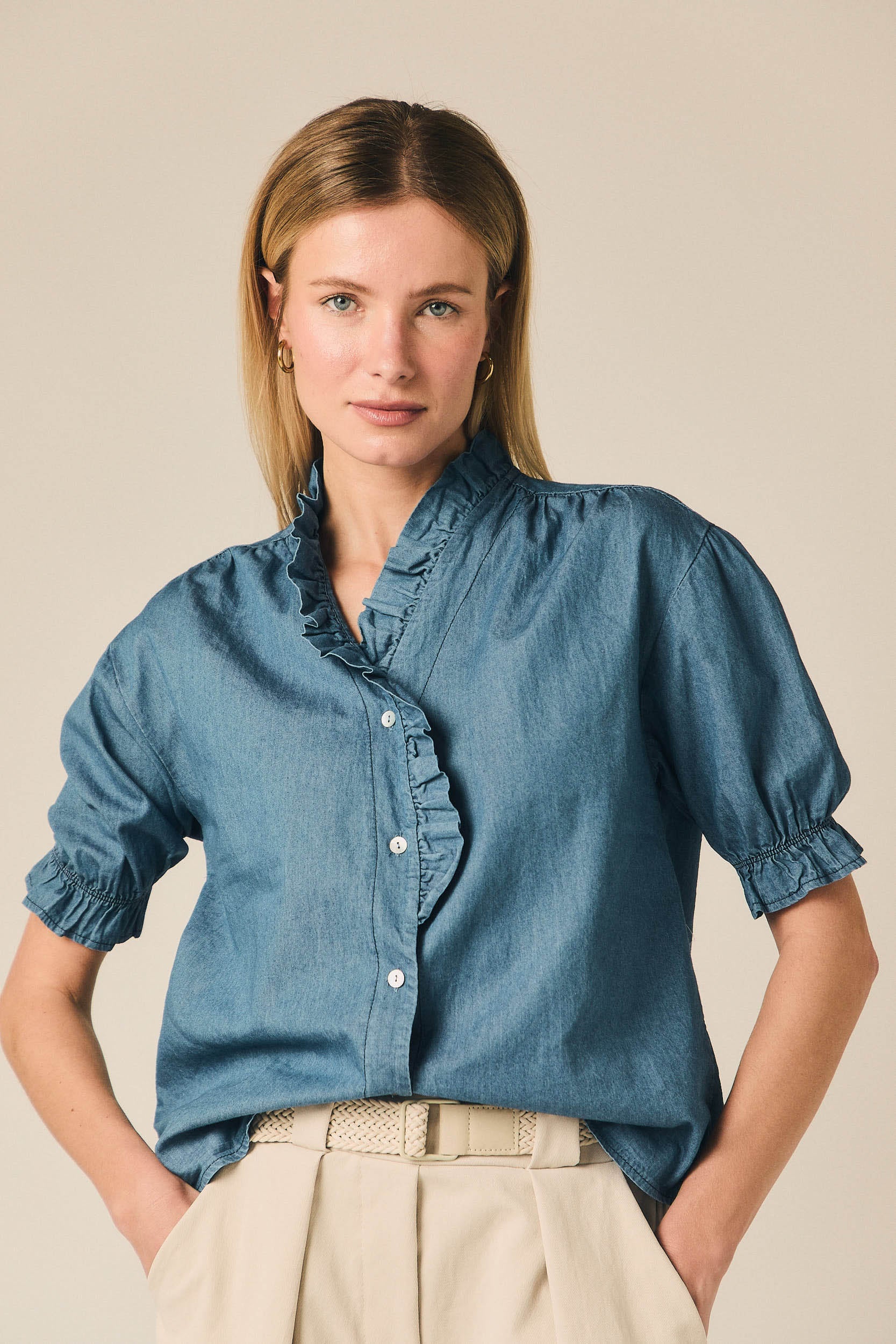 Camisa chambray manga corta volantes azul