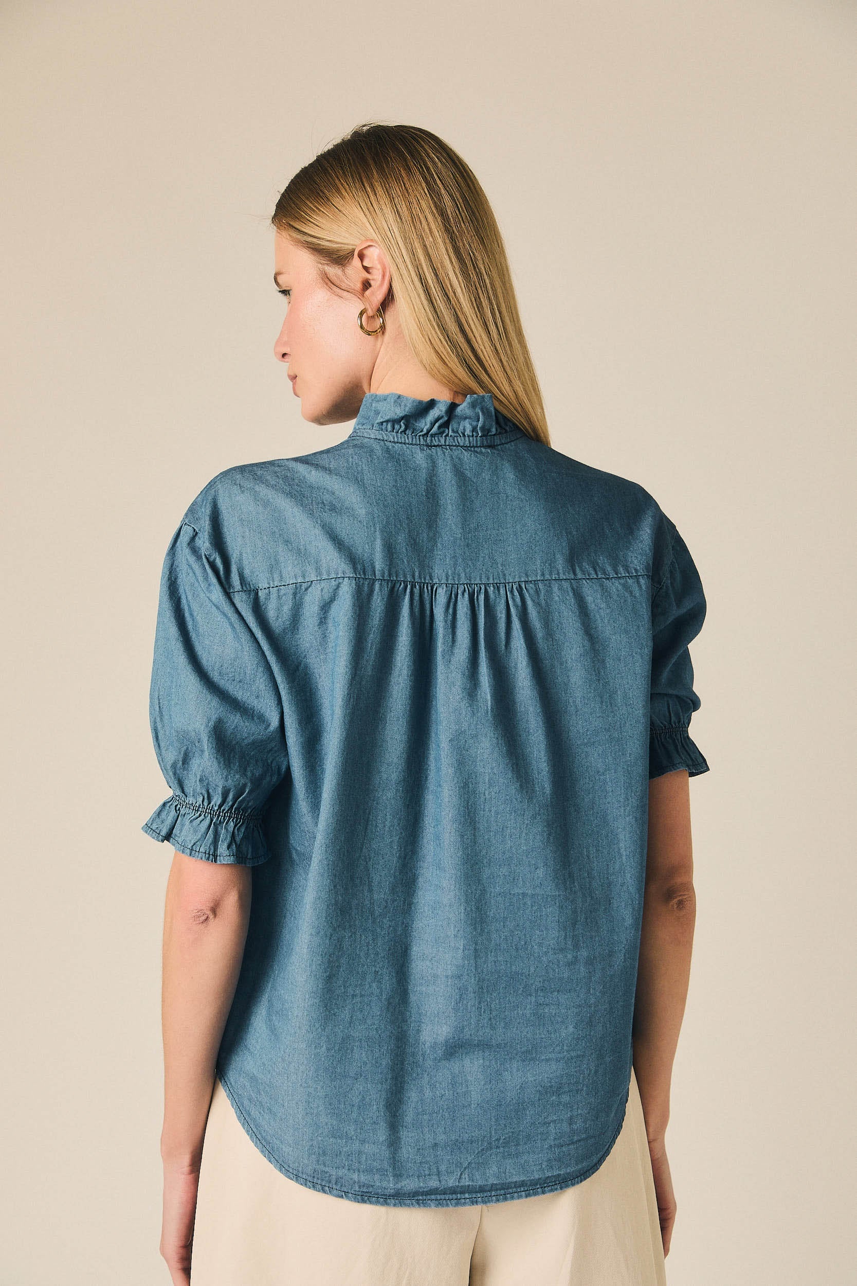 Camisa chambray manga corta volantes azul