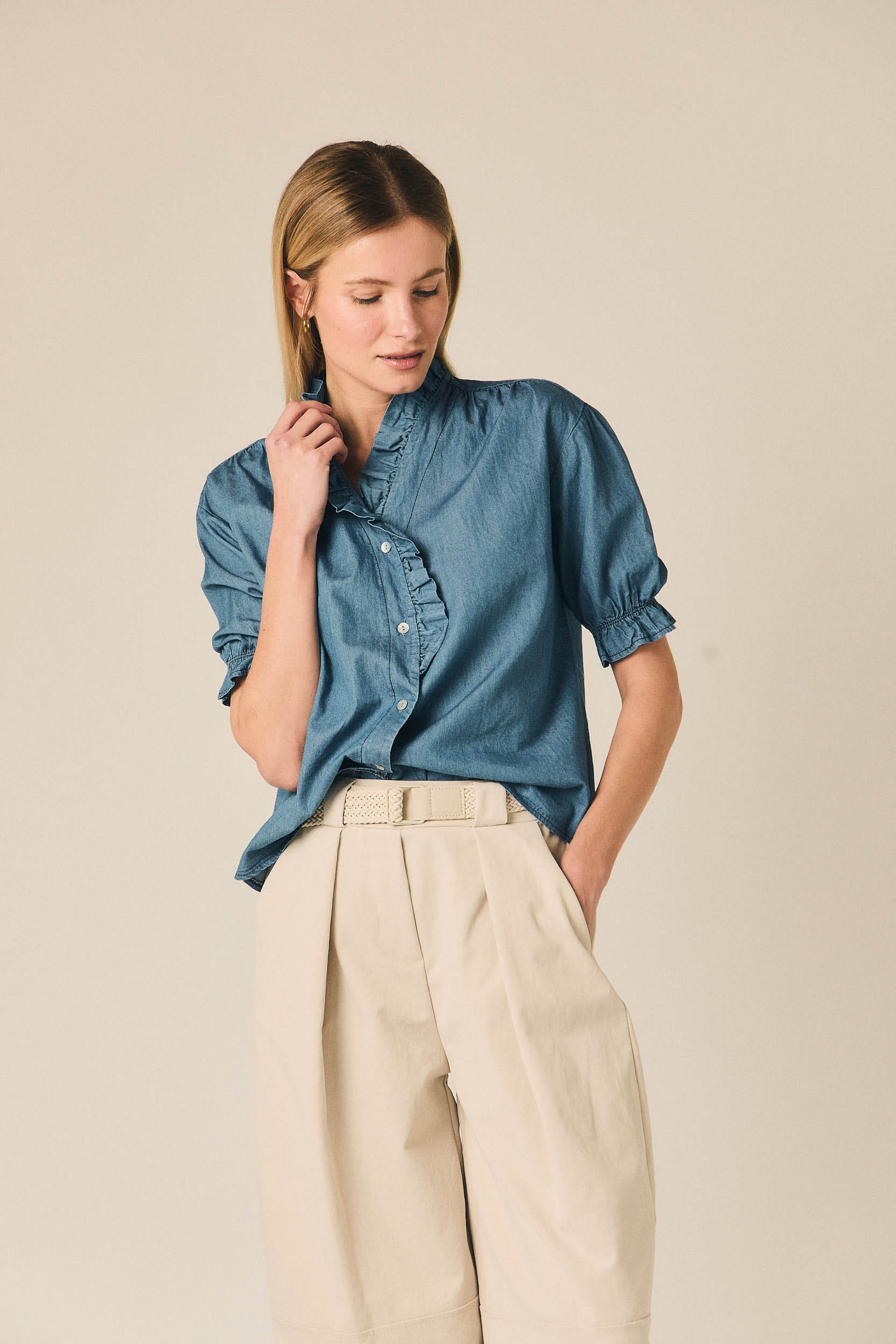 Camisa chambray manga corta volantes azul
