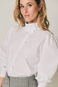 Camisa lisa con botones forrados blanco