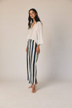 Pantalón fluido de rayas marineras