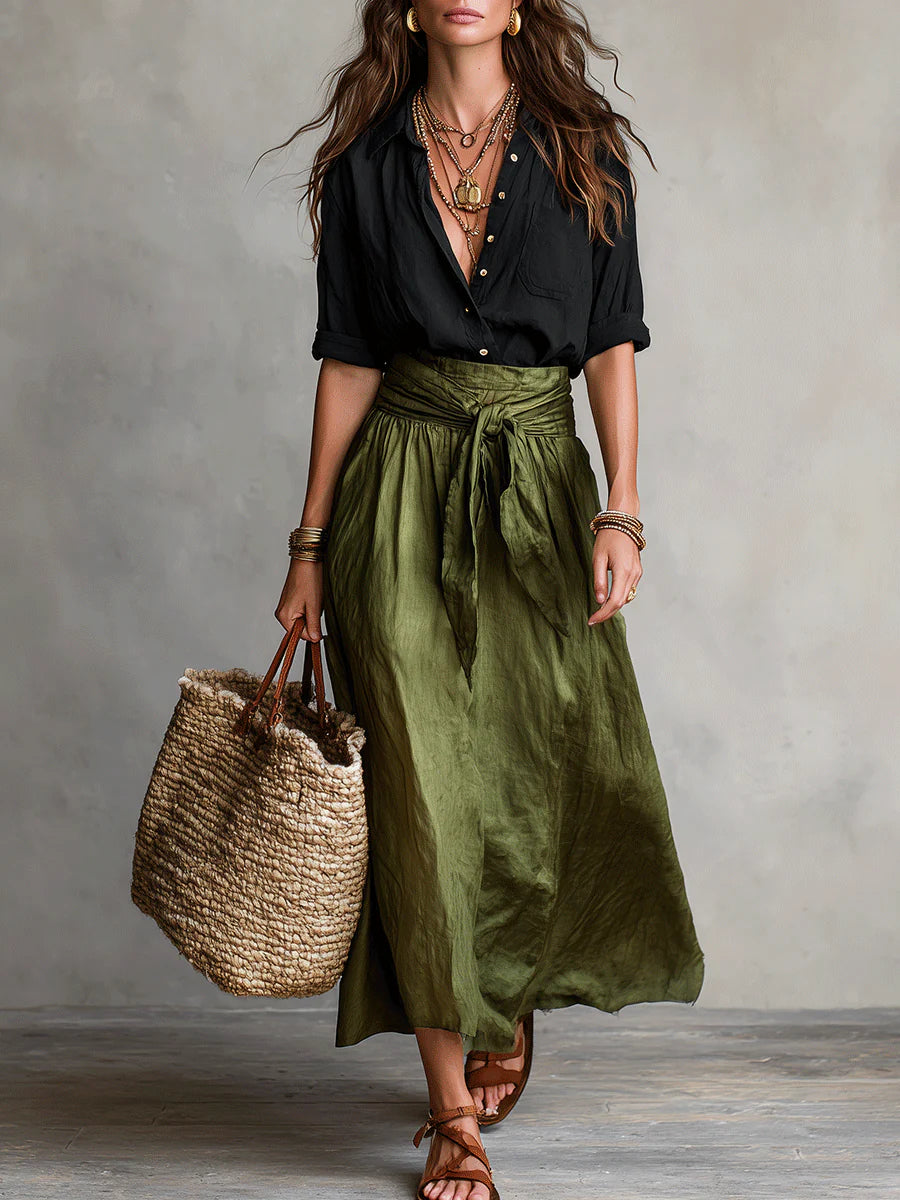 Conjunto de dos piezas: camiseta negra y falda midi verde oliva